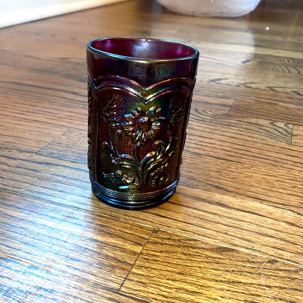 Vintage carnival glass tumbler Amethyst iridescent super hard to find - Flower